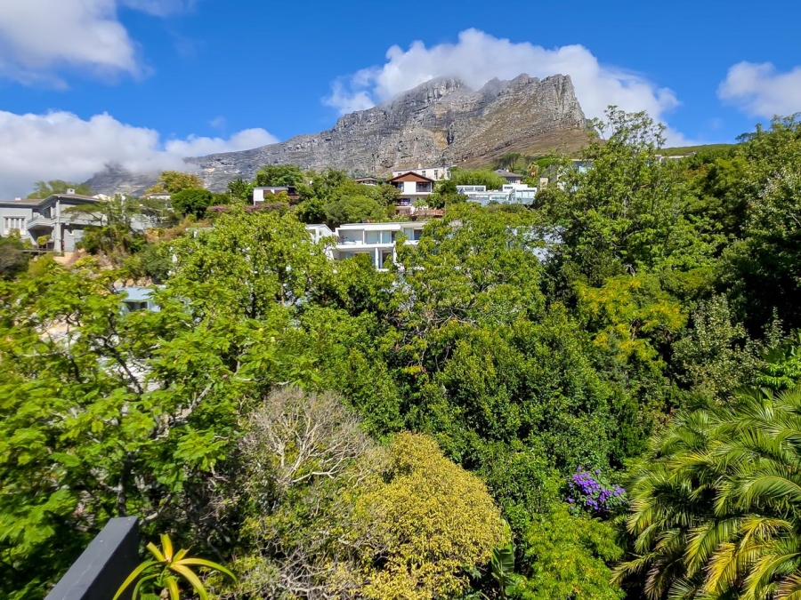 To Let 4 Bedroom Property for Rent in Higgovale Western Cape